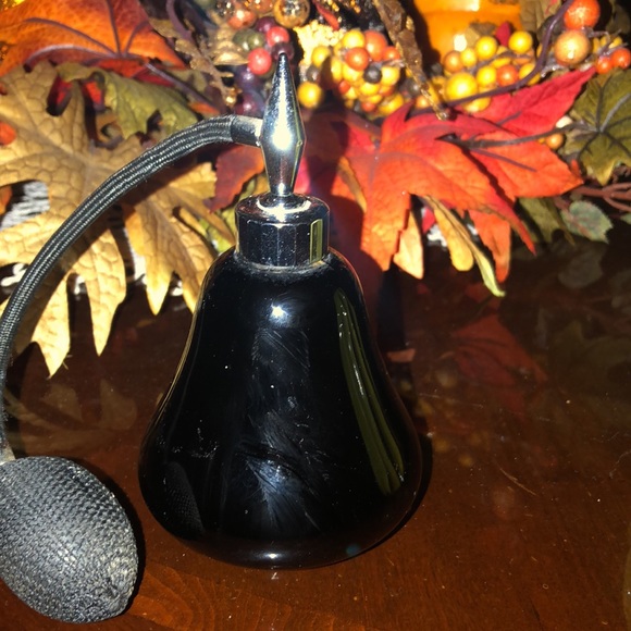 Lot of 2 Vintage I W Rice Perfume Atomizers and one vintage clear crystal glass - Picture 6 of 12